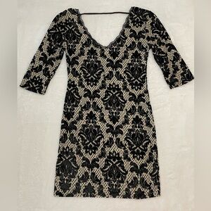 Free People Dress Medium Sexy V Neck and Back Flattering Soft Stylish Elegant​